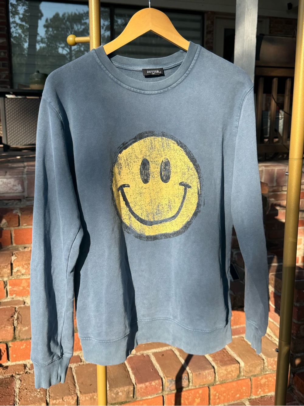 Zutter USA Smiley Face Distressed Sweatshirt Size L